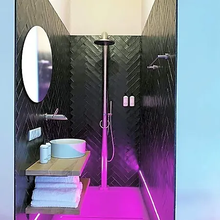 Aparthotel Home8 Studio's